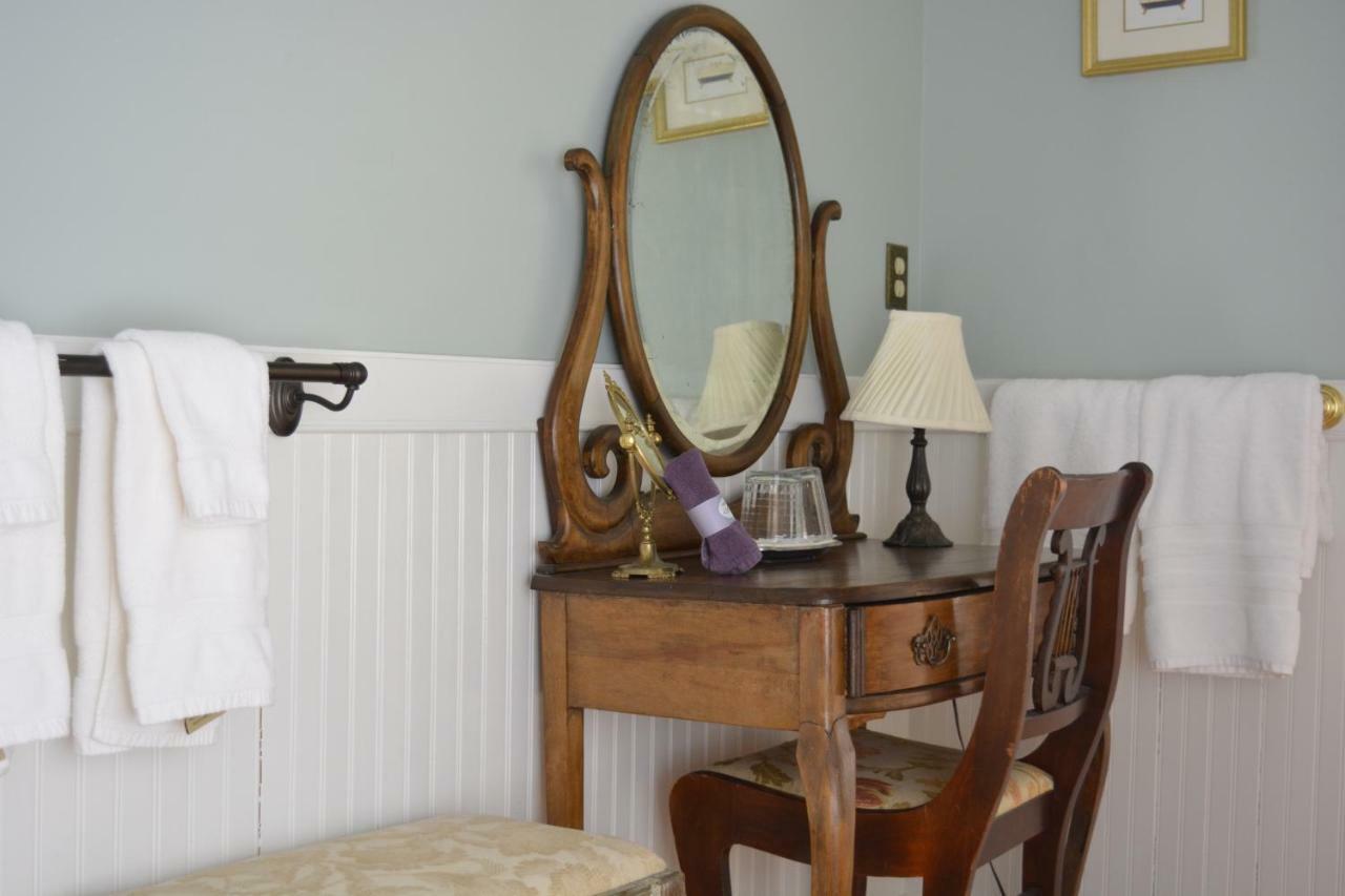Bed and Breakfast Victorian By The Sea Lincolnville Exterior foto