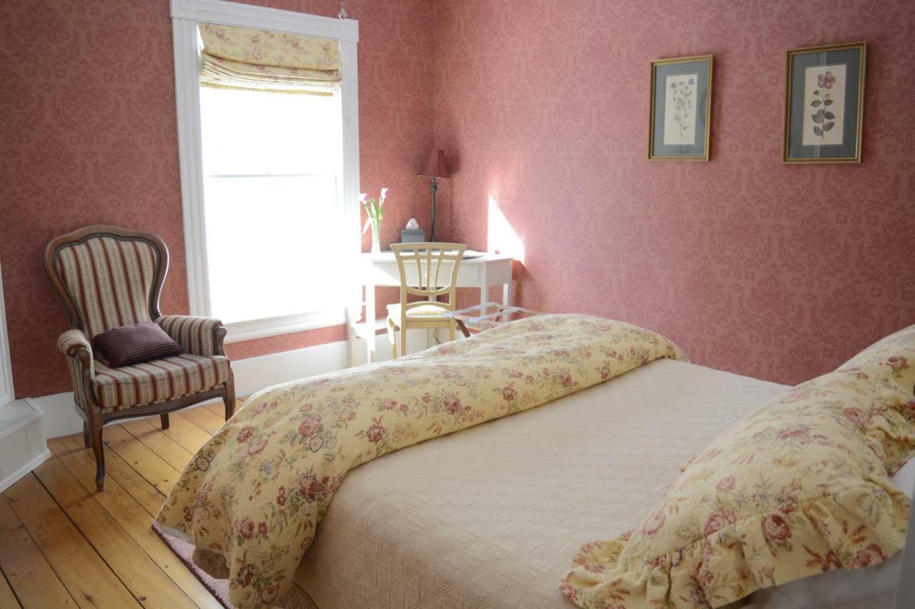 Bed and Breakfast Victorian By The Sea Lincolnville Exterior foto